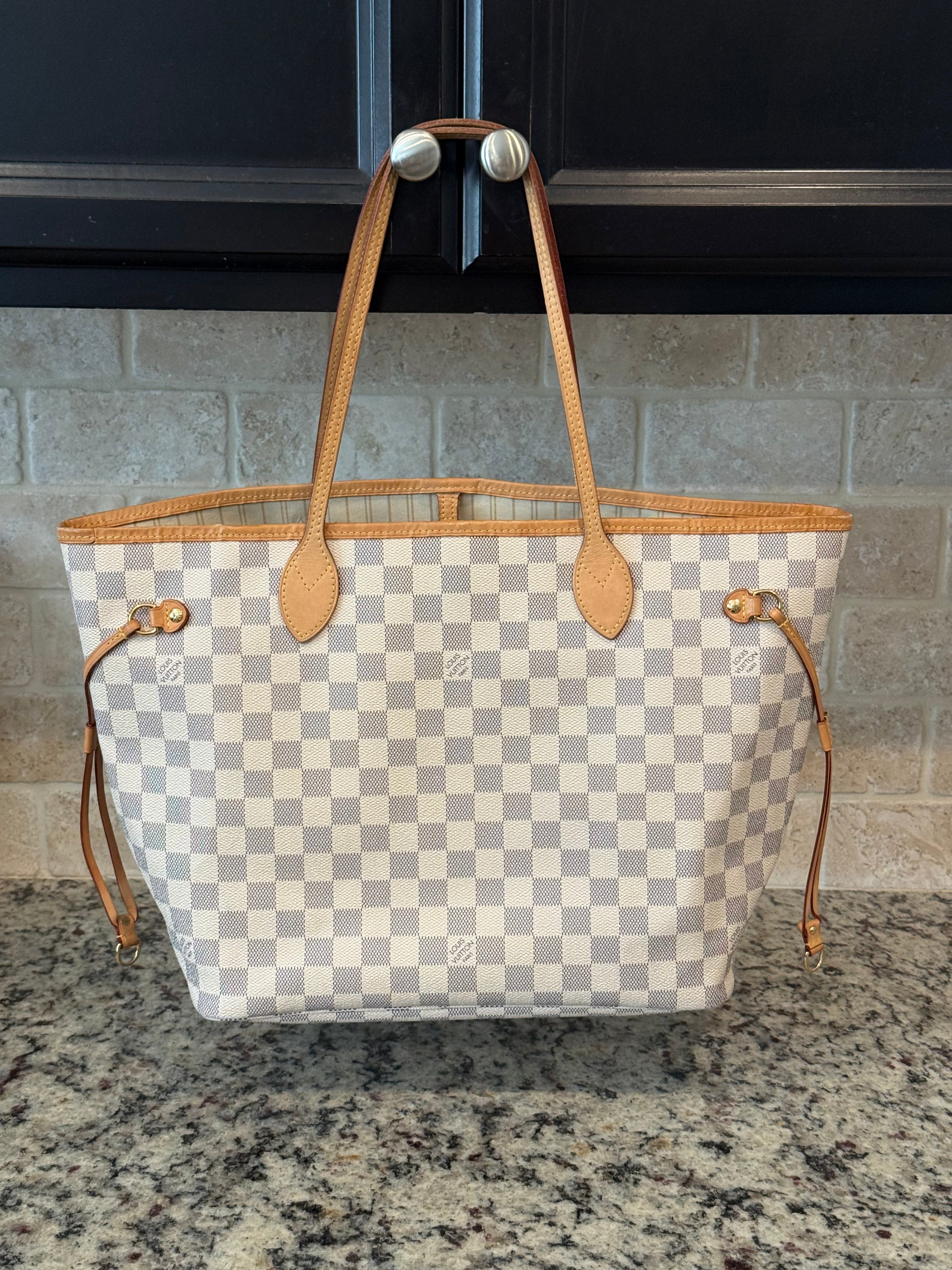 Louis Vuitton Neverfull MM Tote