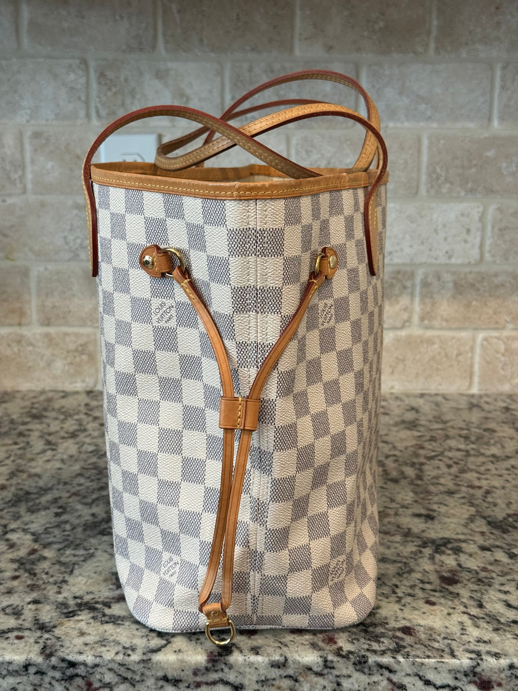Louis Vuitton Neverfull MM Tote