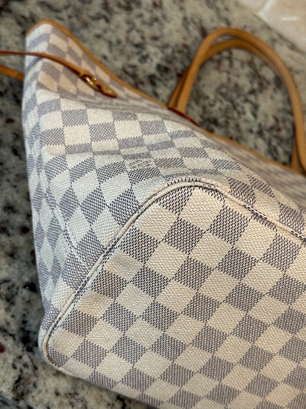 Louis Vuitton Neverfull MM Tote