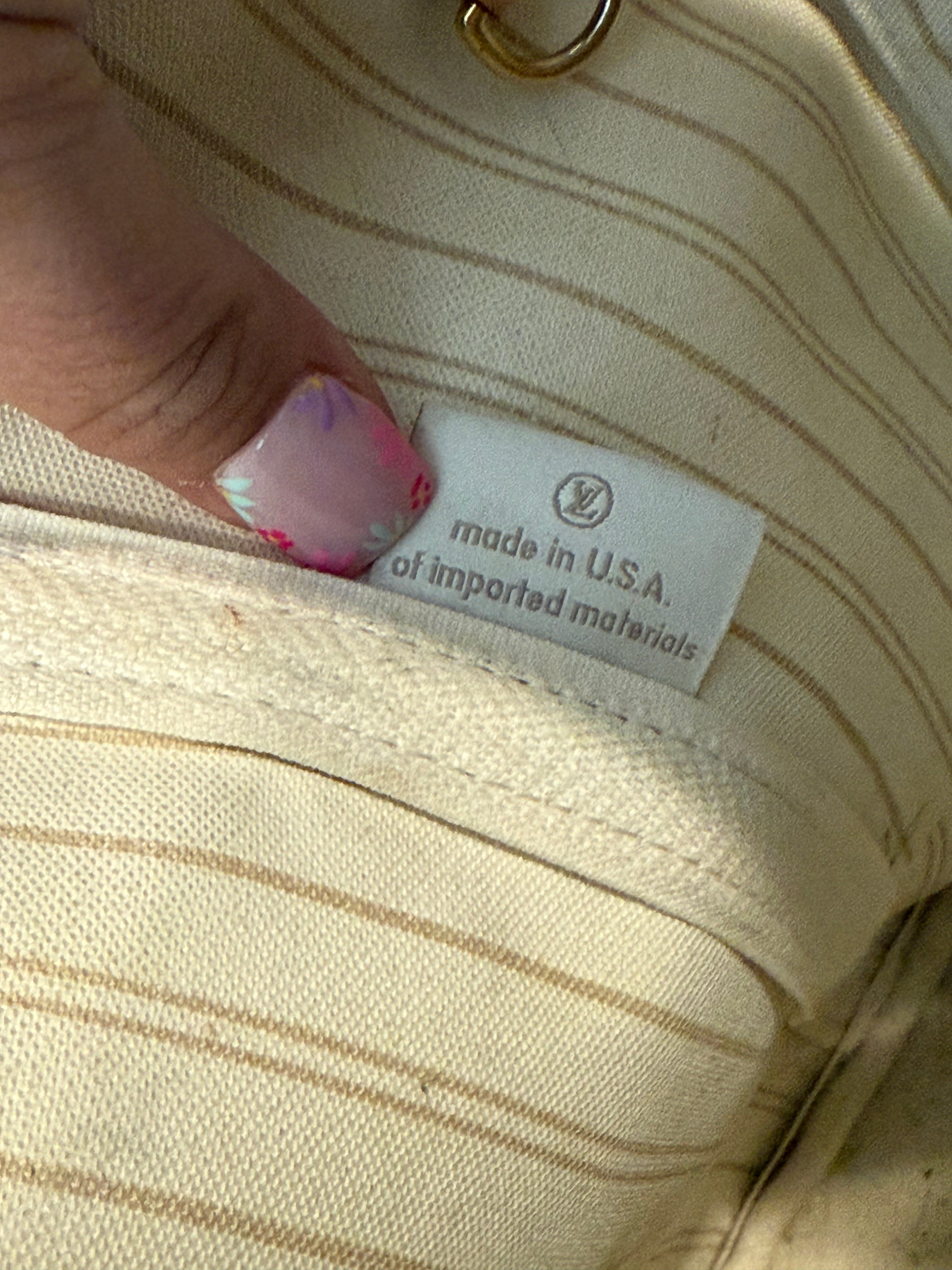 Louis Vuitton Neverfull MM Tote